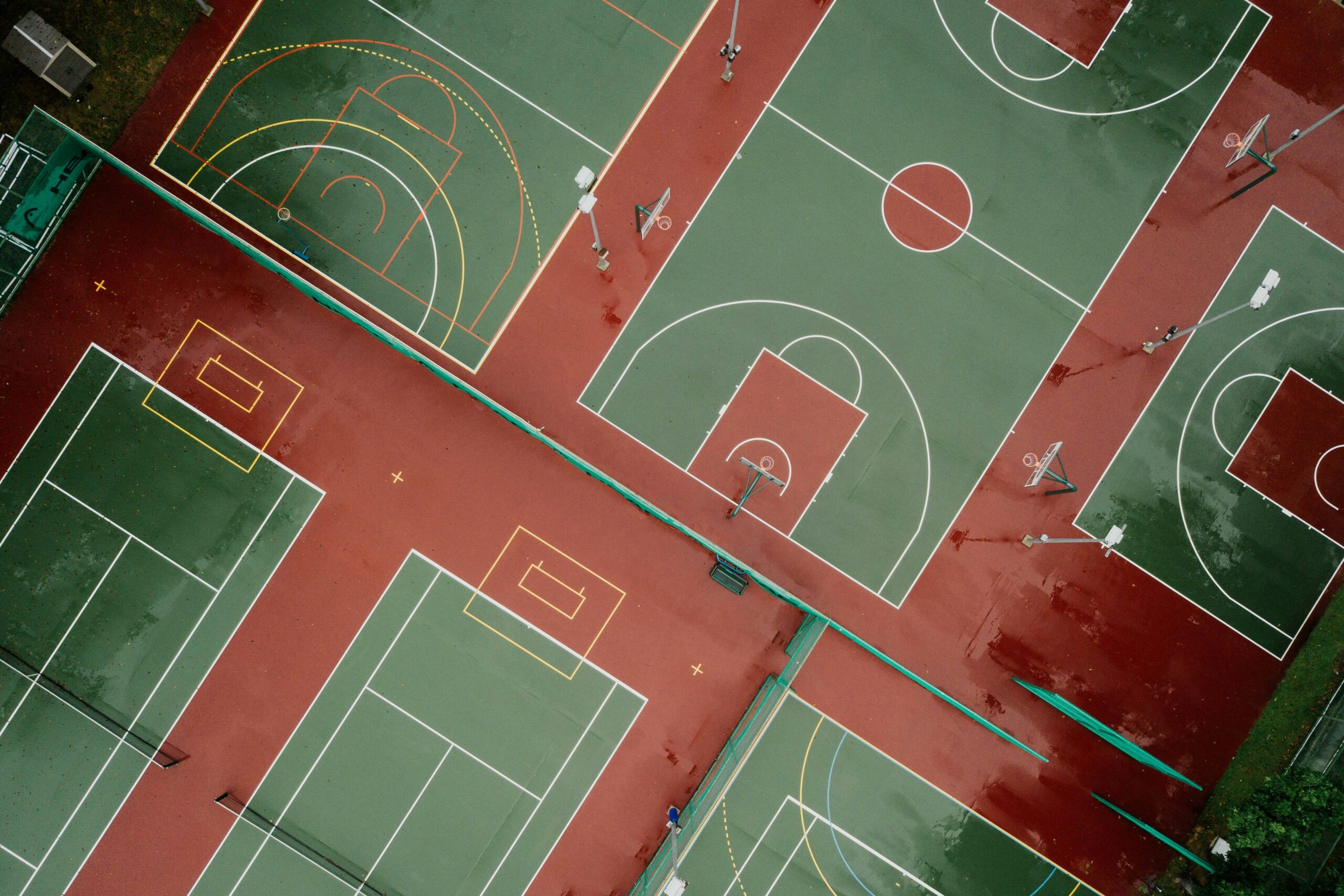Private backyard pickleball court built for family recreation